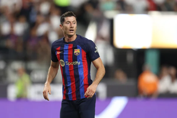 Reforço do Barcelona, Lewandowski visita o Bayern para se despedir