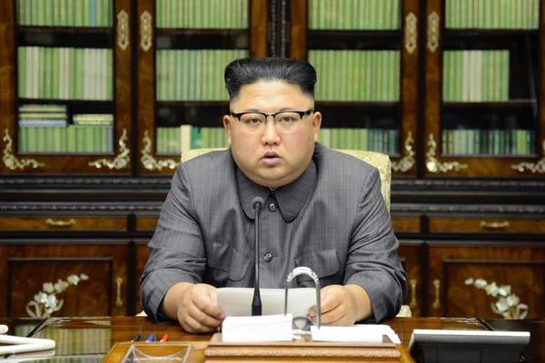 Coreia do Norte diz estar pronta a se reunir com EUA