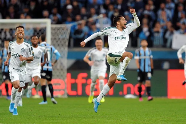 Palmeiras segura Grêmio e consegue importante vitória na Arena