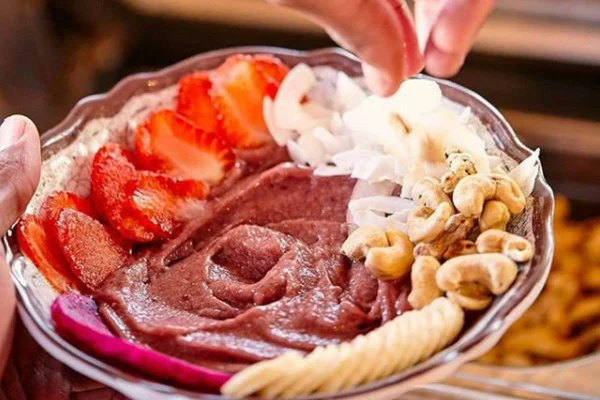 Bowl de açaí com frutas