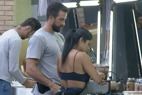 Em A Fazenda 13, Erasmo revela versão duvidosa de hit de Ivete Sangalo