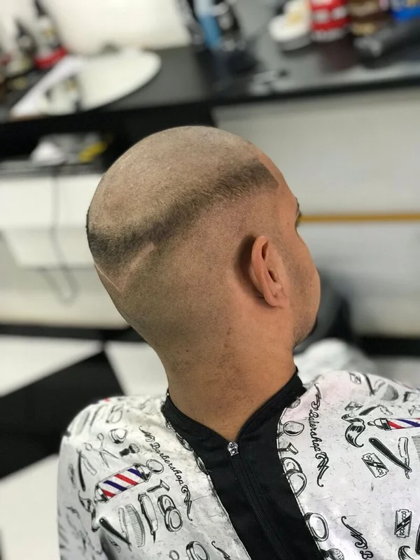 “Calvão de cria”: corte de cabelo inusitado faz sucesso no Paraná