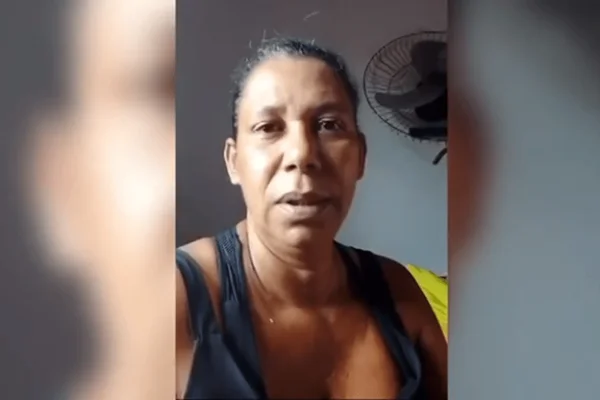 Mãe de cantor sertanejo fala sobre agressão: “A culpa toda foi minha”