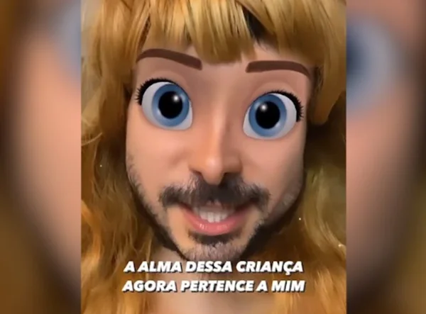 homem com filtro da elsa