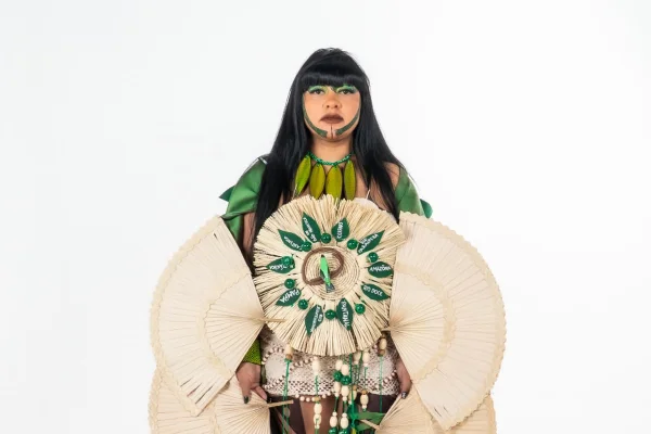 Célia Xakriabá global citizen moda deputada - metrópoles