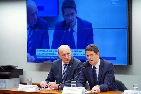 Ricardo Salles defende concessão de parques à iniciativa privada