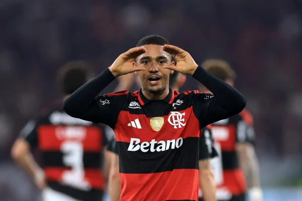 Samuel Lino comemora gol do Flamengo
