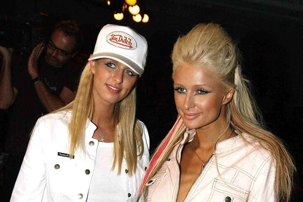 Nicky e Paris Hilton