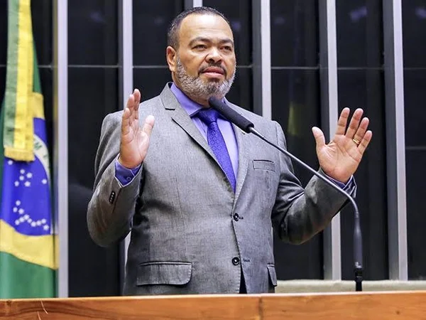 Deputado que foi investigado por ligação com o PCC quer o Senado