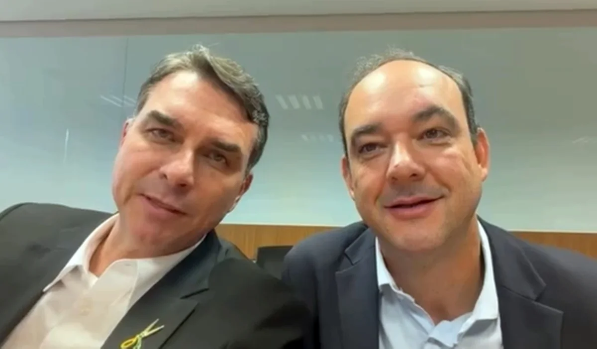 Flávio Bolsonaro e Flávio Roscoe Flávio Bolsonaro e Flávio Roscoe