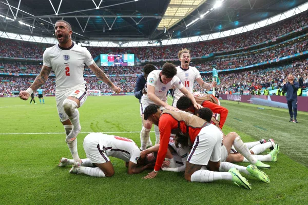 TV holandesa pede desculpas por exibir hino nazista em jogo da Euro