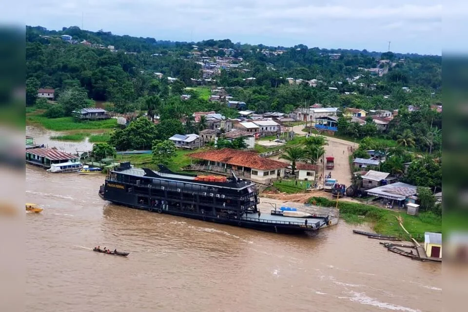 Base fluvial da PF no Vale do Javari Base fluvial da PF no Vale do Javari