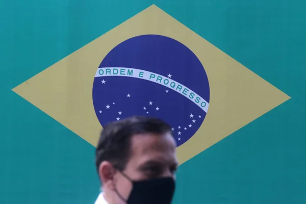 Governador João Doria em entrega de novo lote da Coronavac
