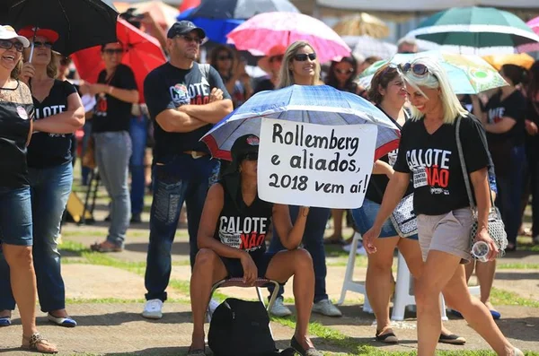 GDF só pode conceder aumento salarial até esta terça-feira (10)