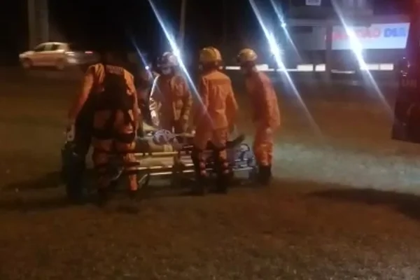 Pedestre fica gravemente ferido após ser atropelado na BR-020