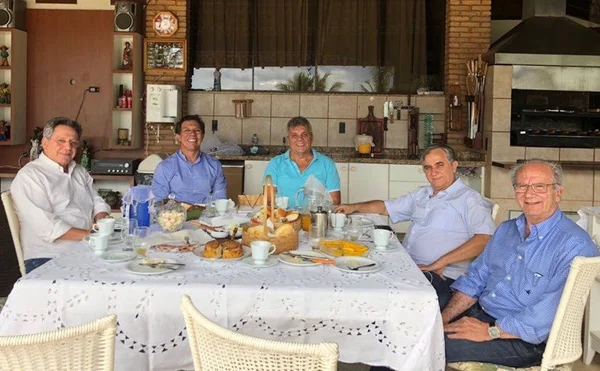 Fraga, Frejat, Izalci, Alírio e Filippelli discutem a sucessão ao GDF