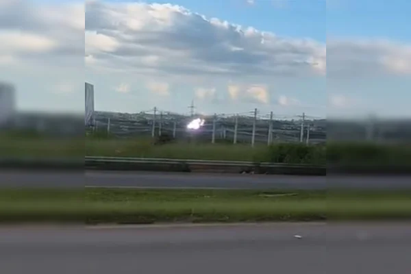 Subestação pega fogo após curto-circuito e deixa moradores sem luz