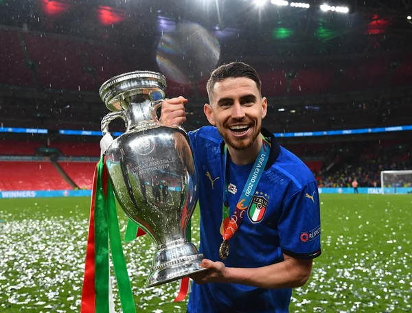 Com “brasileiro”, Uefa anuncia finalistas para o prêmio de melhor da Europa