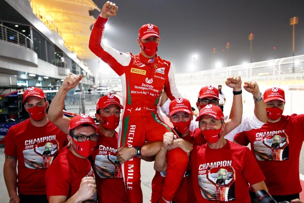 Mick Schumacher campeão da F2