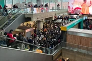 Passageiros relatam problemas na estação Pinheiros Passageiros relatam problemas na estação Pinheiros