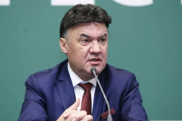 Após racismo, presidente de federação búlgara renuncia