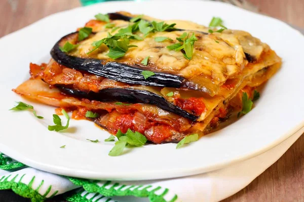 Sem jacada! Aprenda a fazer lasanha de berinjela low carb