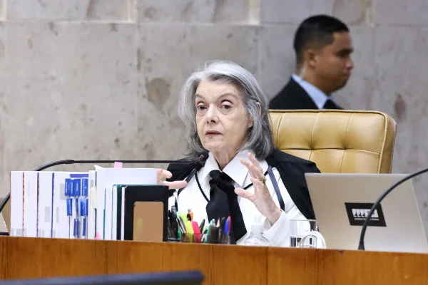 A ministra Cármen Lúcia na abertura do julgamento sobre a divisão dos royalties do petróleo