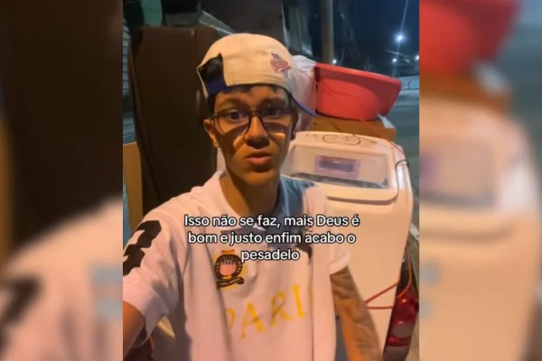 Influenciador tem endereço vazado em live e é obrigado a mudar de casa - destaque galeria Influenciador tem endereço vazado em live e é obrigado a mudar de casa - destaque galeria