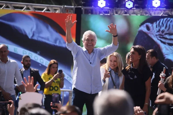 Caiado chama Lula de “agiota”, evita nome de Flávio, mas dá indiretas - destaque galeria Caiado chama Lula de “agiota”, evita nome de Flávio, mas dá indiretas - destaque galeria