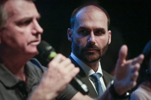 Jair Bolsonaro e Eduardo Bolsonaro