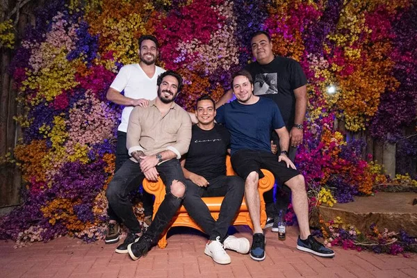 Bothanic inaugura em Brasília com festa bombada à beira lago