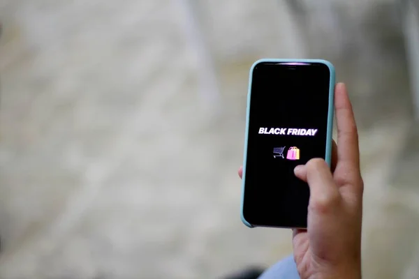Por que o TikTok é a melhor opção para seu negócio na Black Friday?
