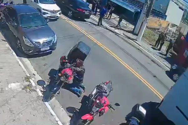 Um policial militar de folga reagiu ao assalto e matou um dos suspeitos. O caso aconteceu na Freguesia do Ó, zona norte de São Paulo - Metrópoles
