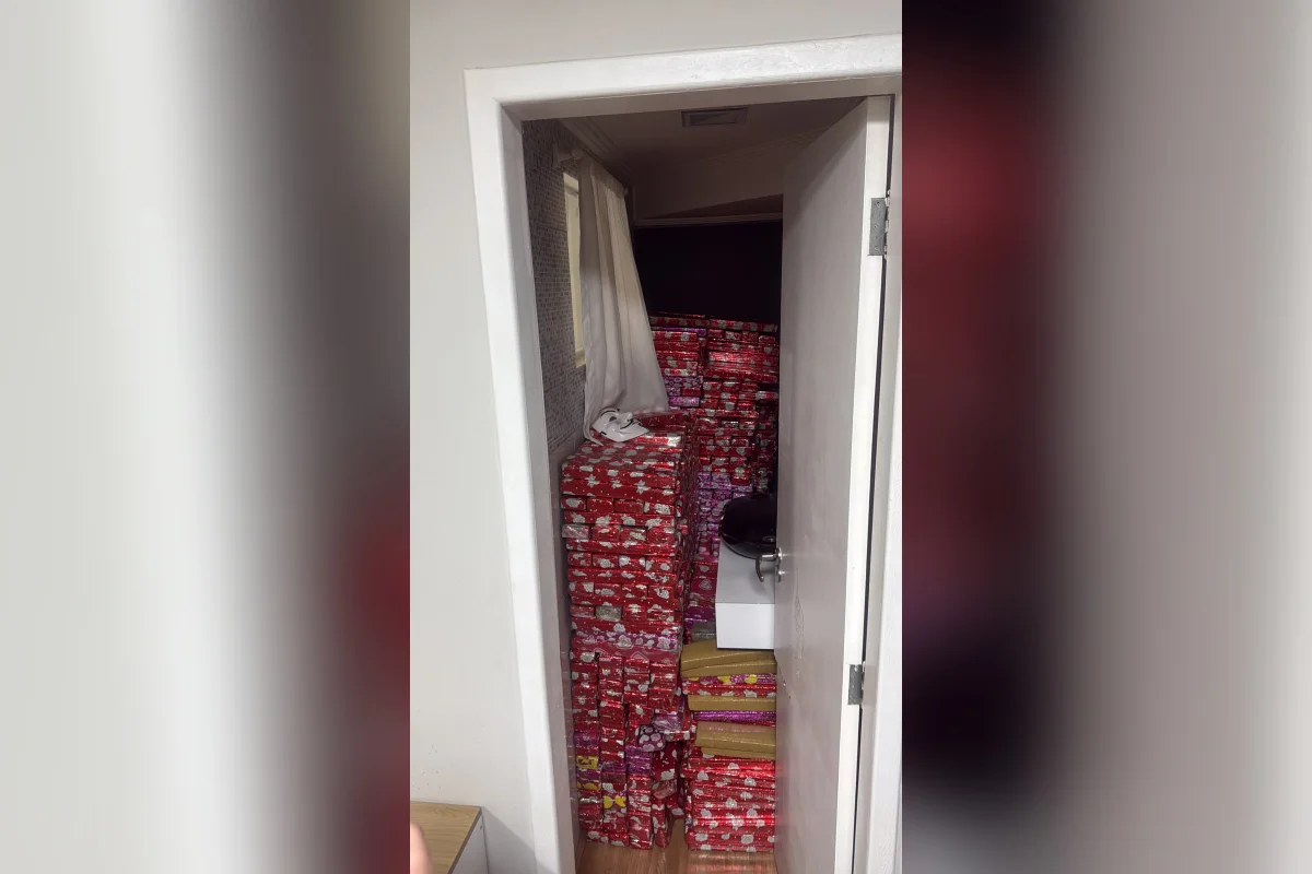 Homem é preso com fuzil e 1 tonelada de maconha escondidos em banheiro - imagem 1 Homem é preso com fuzil e 1 tonelada de maconha escondidos em banheiro - imagem 1