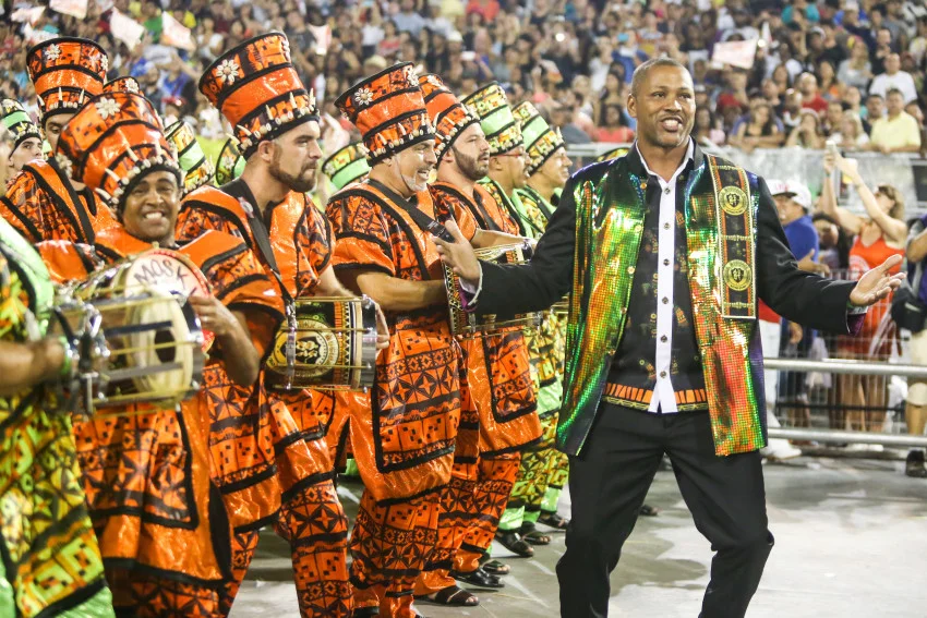 Veja imagens do desfile de sábado no Sambódromo do Anhembi, em São Paulo - imagem 21 Veja imagens do desfile de sábado no Sambódromo do Anhembi, em São Paulo - imagem 21