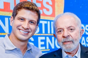 João Campos é prefeito de Recife