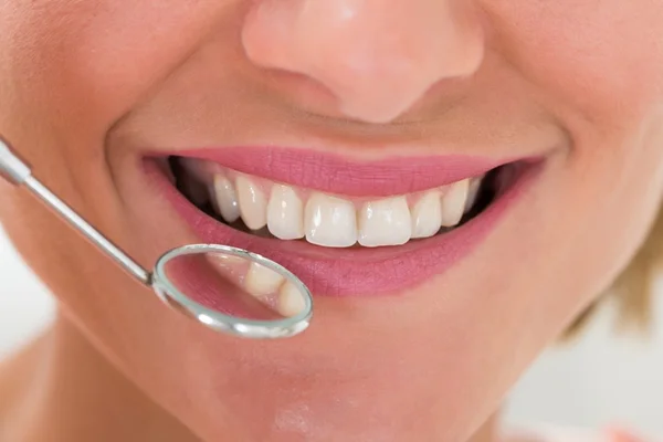 Universidade Católica oferece 400 vagas para tratamento odontológico