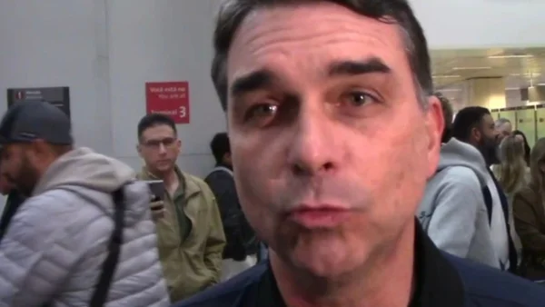 Michelle vira o polo moderado e Flávio se diz “aberto a conversa”