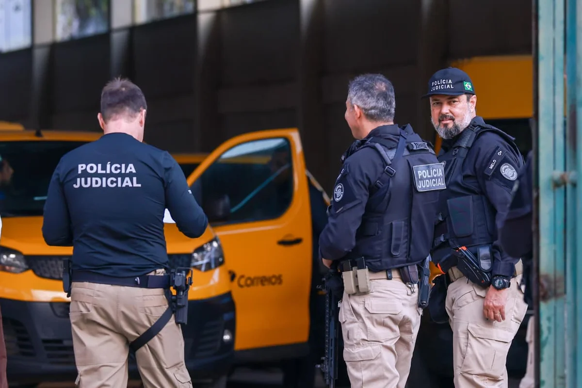 O Tribunal Regional Eleitoral do Distrito Federal (TRE-DF) realiza a distribuição das urnas eletrônicas que serão utilizadas nas Eleições 2026. Os equipamentos são encaminhados aos locais de votação do Distrito Federal para a preparação da votação. O Tribunal Regional Eleitoral do Distrito Federal (TRE-DF) realiza a distribuição das urnas eletrônicas que serão utilizadas nas Eleições 2026. Os equipamentos são encaminhados aos locais de votação do Distrito Federal para a preparação da votação.