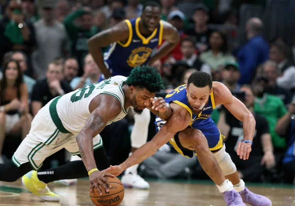 NBA: transmissões, candidatos a MVP e favoritos da temporada 2022/23