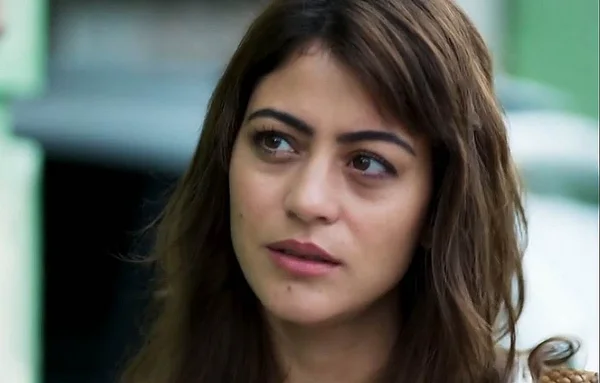 Órfãos da Terra: Helena perde bebê em acidente e culpa Elias