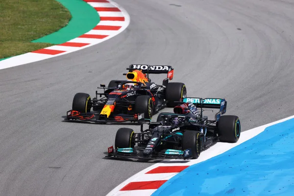 Hamilton e Verstappen