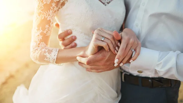 Noiva e noivo, casamento