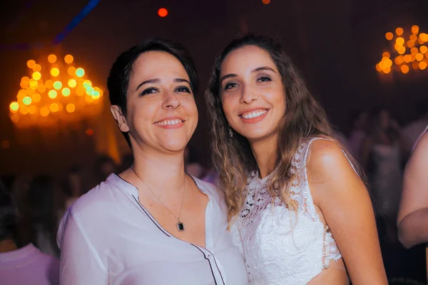 Sarah Alves e Fabiana Sousa Sarah Alves e Fabiana Sousa