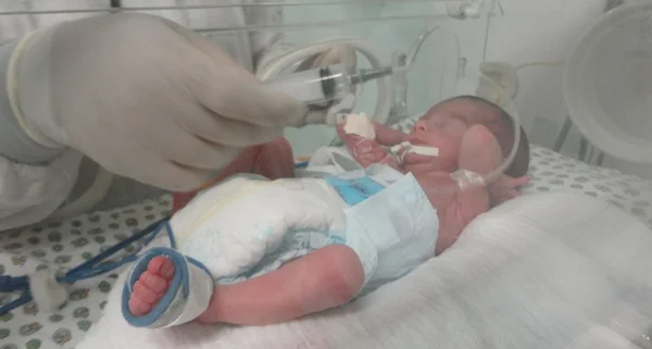 Mais dois bebês são internados com Covid-19 em maternidade de Maceió