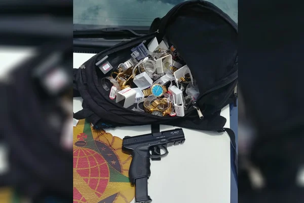 Bandidos assaltam joalheria no DF e dão de cara com a PM na fuga