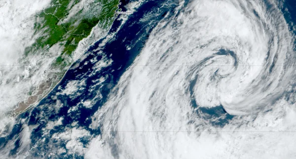 Formação de tempestade tropical no sul/ Ciclone bomba - Metrópoles
