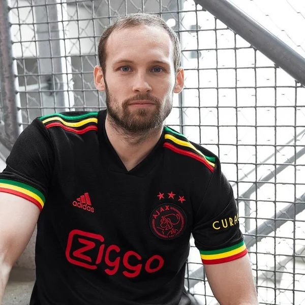 Inspirado em Bob Marley, Ajax lança terceiro uniforme para a temporada