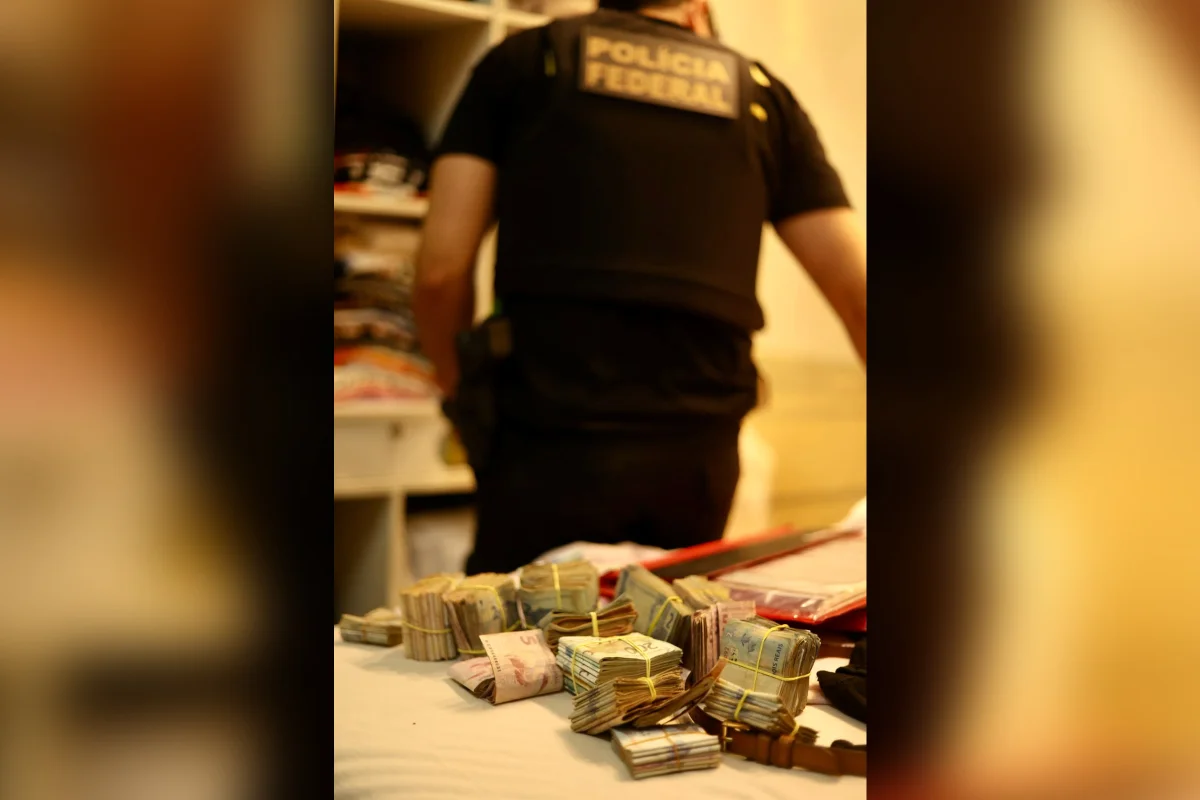 PF investiga grupo armado suspeito de furtar dendê e movimentar R$ 1 bilhão - imagem 22 PF investiga grupo armado suspeito de furtar dendê e movimentar R$ 1 bilhão - imagem 22