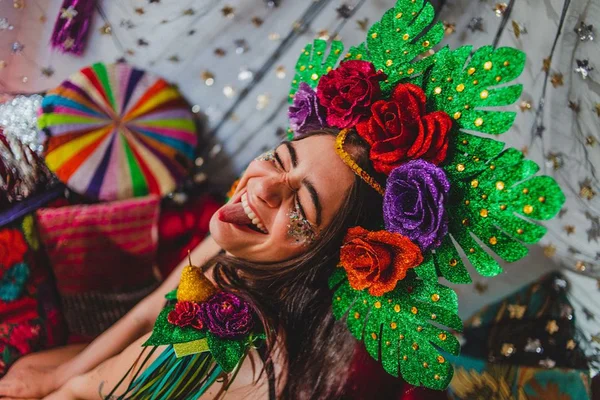 Saiba quanto os brasileiros gastarão em fantasias de Carnaval